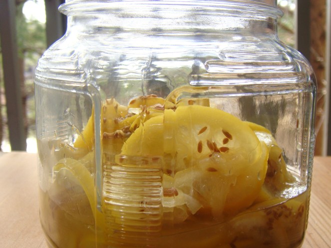 Sweet `N` Sour Lemon Pickle.